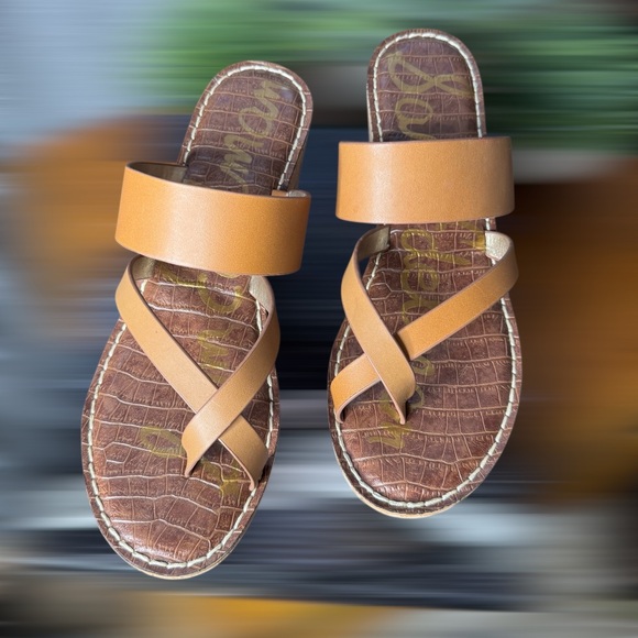 Sam Edelman - Picture 3 of 7